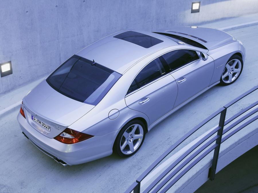  Mercedes-Benz CLS55 AMG 2005 года  (фото 34 из 40)